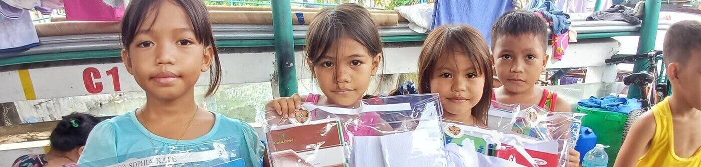 RS4686_Distribution of School Supplies_scr
